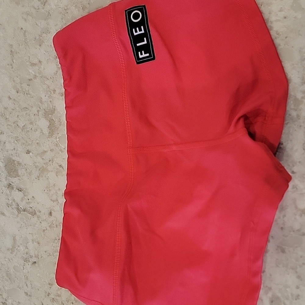 Fleo Neon Punch Short